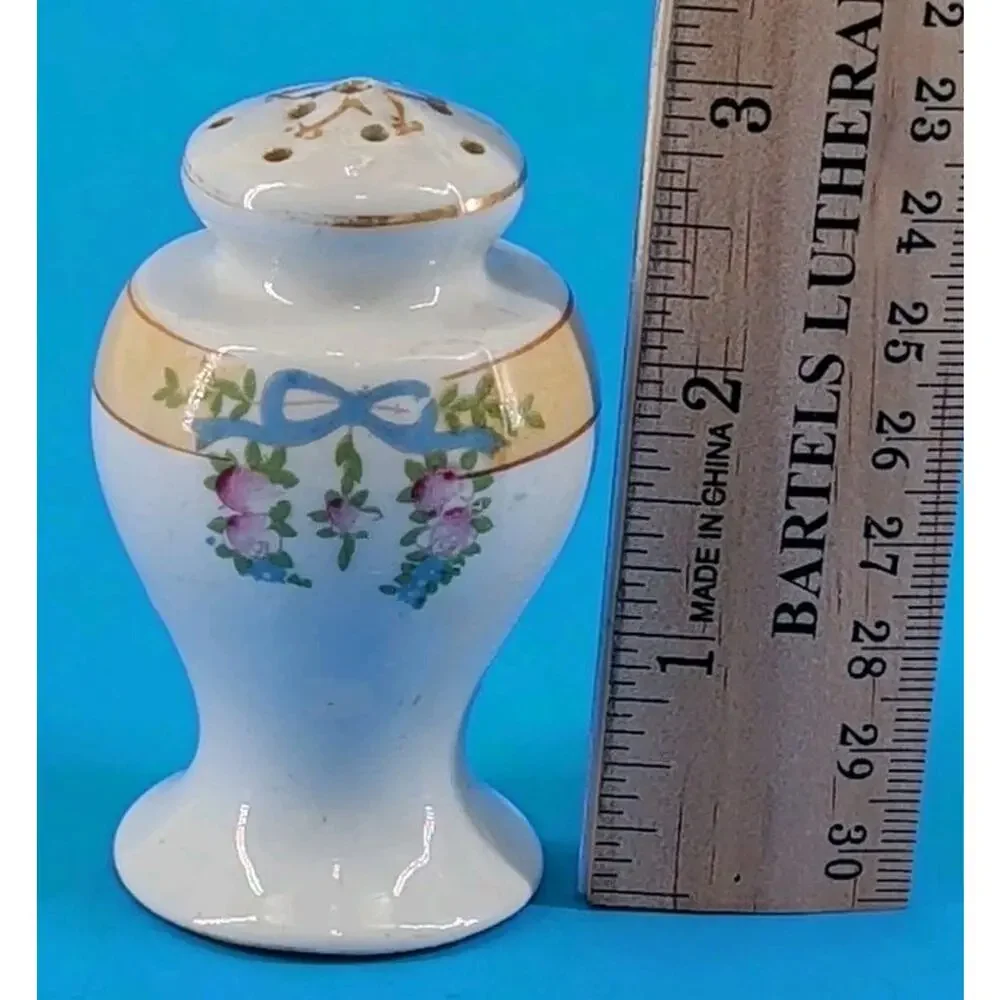 Vintage Noritake Sheridan Porcelain Floral Salt & Pepper Shakers Made In Japan